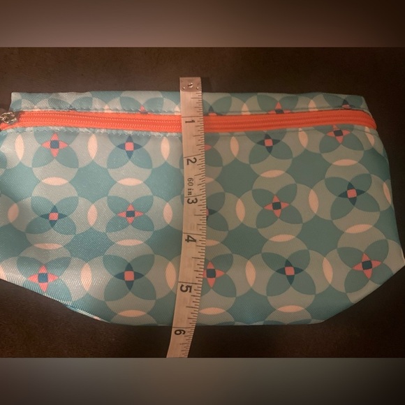 Clinique Cosmetic bag - Picture 5 of 5